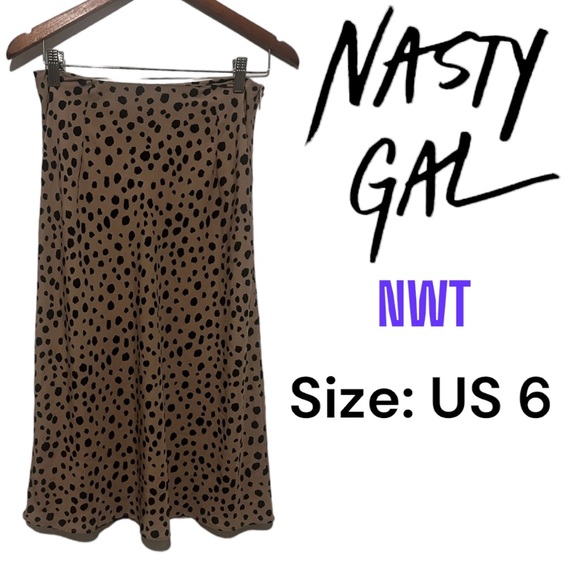 Nasty Gal Dresses & Skirts - MIDI SKIRT NWT SIZE 6 NASTY GAL ANIMAL PRINT SIDE ZIP MODEST LENGTH